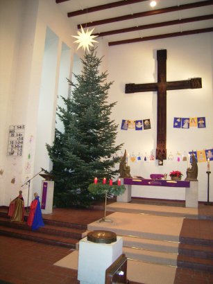 Foto: Weihnachtsbaum 2006 noch ohne Schmuck